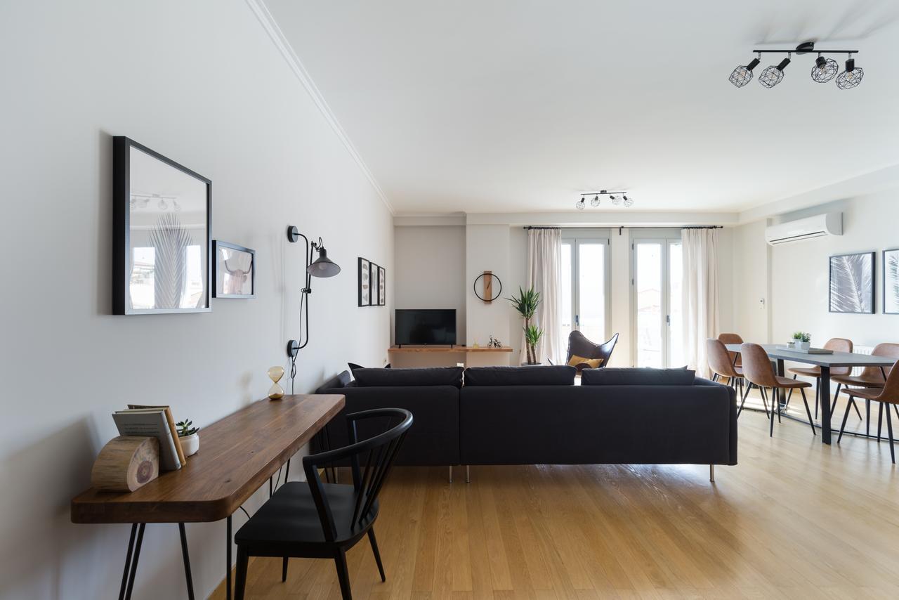 Stylish And Spacious 2Bd - Thiseio By Upstreet Афины Экстерьер фото