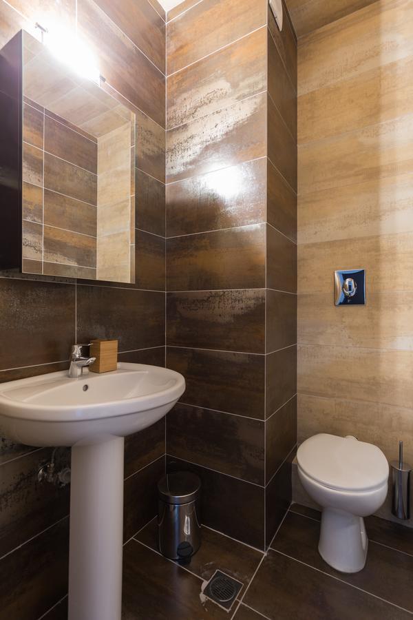 Stylish And Spacious 2Bd - Thiseio By Upstreet Афины Экстерьер фото